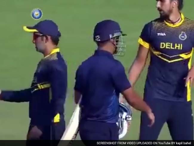 मैच खत्म लेकिन गौतम गंभीर ने नहीं मिलाया महेंद्र सिंह धोनी से हाथ, वायरल हुआ वीडियो