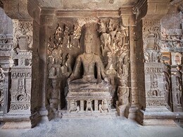 बिजली और पानी के बकाए के चलते अजंता और एलोरा के विजिटर सेंटर बंद बिजली और पानी के बकाए के चलते अजंता और एलोरा के विजिटर सेंटर बंद