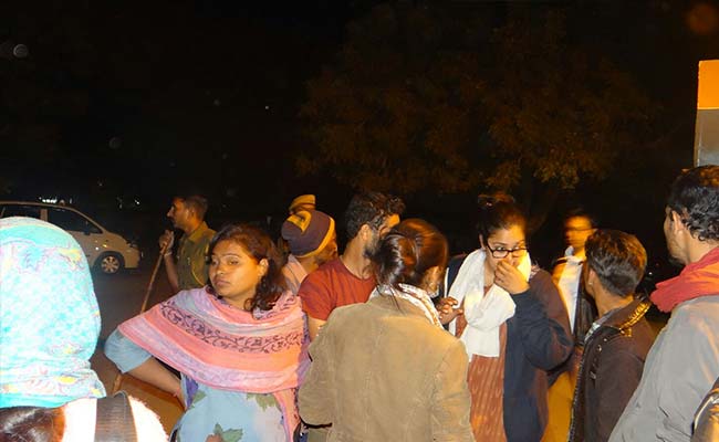 बीजेपी विधायक-भीड़ ने लाठी-पत्‍थरों से हमला किया: अरुणा रॉय के समूह के कार्यकर्ताओं का आरोप