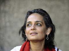 लेखिका अरुंधति रॉय को सुप्रीम कोर्ट से राहत, बॉम्बे हाईकोर्ट में अवमानना के मामले पर रोक लगाई