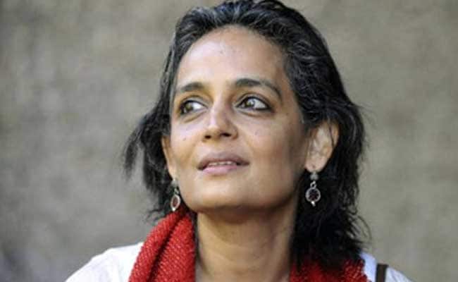 Supreme Court Refuses To Stay Contempt Notice Against Arundhati Roy