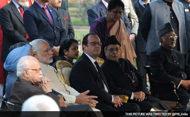 President Mukherjee Hosts 'At Home' On Republic Day, Francois Hollande Present