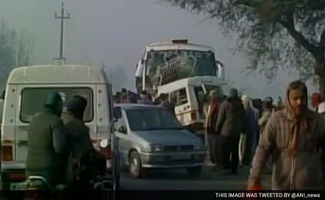 12 Pilgrims Killed As Jeep Rams Into Bus Carrying Foreigners In Uttar Pradesh