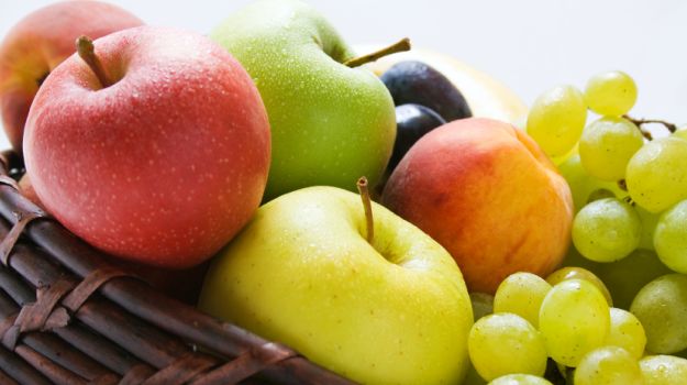 A Diet Full of Fruits in Adolescence Can Fight Breast Cancer Risk