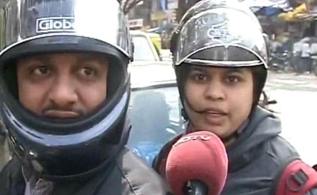 मुंबई: बाइक पर पीछे बैठने वालों के लिए हेलमेट पहनना जरूरी, उल्लंघन पर लगेगा 500 रुपये जुर्माना