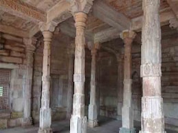 आइए समझते हैं क्या है भोजशाला विवाद की जड़ में.... आइए समझते हैं क्या है भोजशाला विवाद की जड़ में....