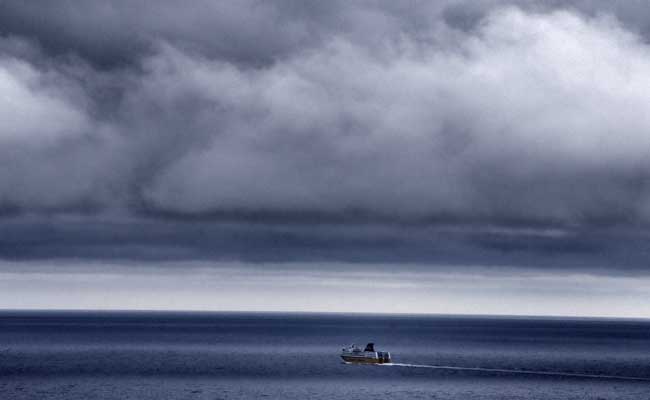 Border Security Force Seizes 5 Pakistani Fishing Boats In Kutch