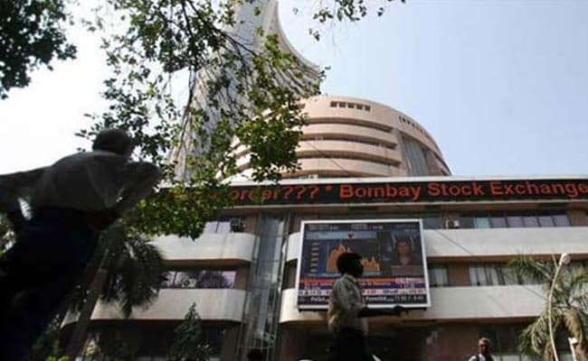 Sensex, Nifty Fall In Early Commerce Amid Steady Overseas Fund Outflows