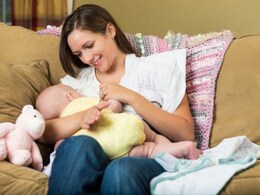 आखिर क्यों तेजी से बढ़ रहा बोतल से दूध पिलाने का प्रचलन आखिर क्यों तेजी से बढ़ रहा बोतल से दूध पिलाने का प्रचलन