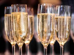 Champagne 101: The Ultimate Guide to Bubbly Champagne 101: The Ultimate Guide to Bubbly
