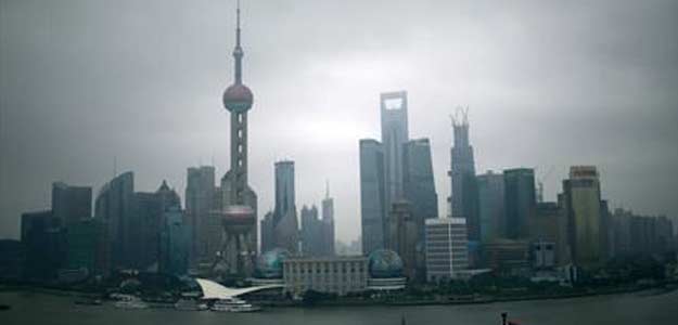 Chinese Apparel Chief Latest Billionaire to Vanish
