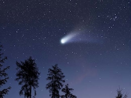 Indian-Led Scientists' Team Discover Why Comet Appears Black Indian-Led Scientists' Team Discover Why Comet Appears Black