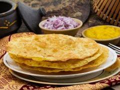 How to Eat Dal Pakwan, the Sindhi Breakfast of Champions How to Eat Dal Pakwan, the Sindhi Breakfast of Champions