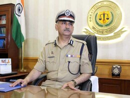दत्ता पडसलगीकर ने संभाला मुंबई पुलिस कमिश्नर का पद, गिनाई प्राथमिकताएं दत्ता पडसलगीकर ने संभाला मुंबई पुलिस कमिश्नर का पद, गिनाई प्राथमिकताएं