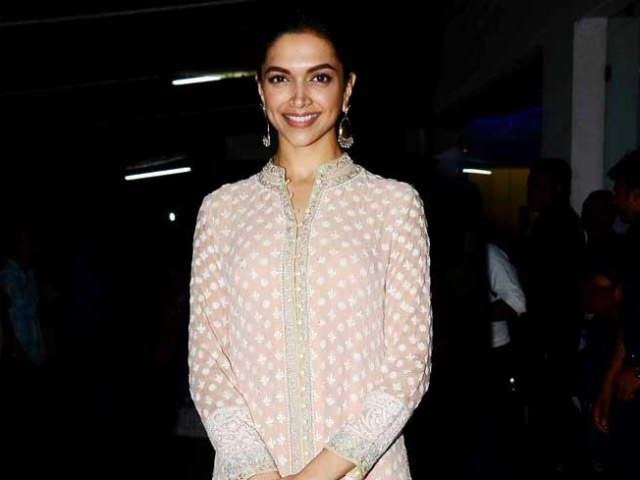 It's Deepika Padukone's Birthday. Bollywood Showers Wishes on Twitter