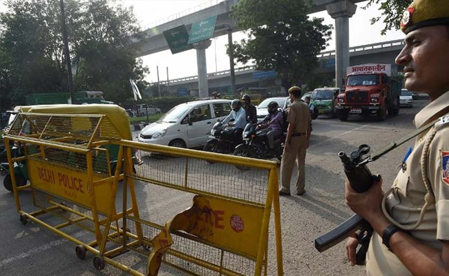Delhi On Alert As Security Agencies Suspect Terrorists Have Sneaked In
