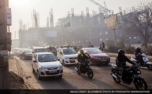 Modi's Roads Tsar Seeks Record $10 Billion For India Growth Push