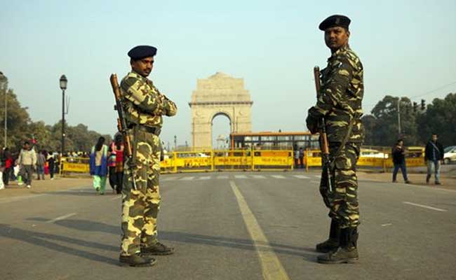 आतंकी हमलों की आशंका के मद्देनजर दिल्ली में चप्पे-चप्पे पर कड़ी सुरक्षा