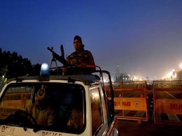 डेरा प्रमुख को सोमवार को सुनाई जानी वाली सजा के मद्देनजर दिल्ली में हाई अलर्ट डेरा प्रमुख को सोमवार को सुनाई जानी वाली सजा के मद्देनजर दिल्ली में हाई अलर्ट