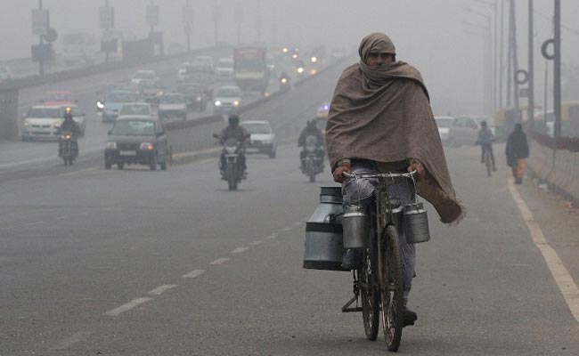Winter Chill Sets Across North India. Leh At -14, Delhi And Jammu At 8  Degrees Celsius On Monday