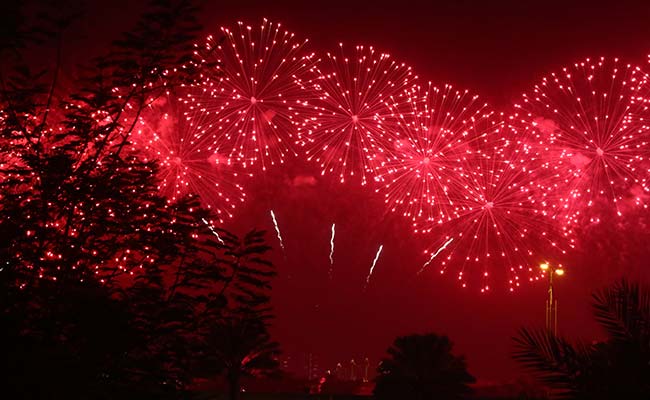 Dubai Lit By Spectacular New Year Fireworks Despite Fire