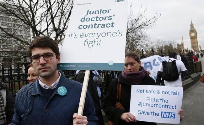 Doctors Stage Third Strike In English Hospitals