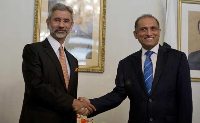 Longest Hello: 90-Minute India-Pakistan Meet Downgraded To 'Courtesy Call'