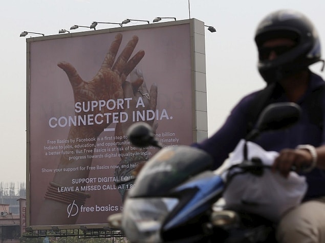 फेसबुक ने फ्री बेसिक्स के विज्ञापन के लिए भारत में खर्चे 300 करोड़ रुपयेः रिपोर्ट