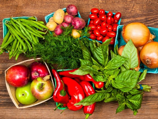 मोतियाबिंद के होने का खतरा कम करना चाहते हैं, तो खाएं हरी पत्तेदार सब्जियां