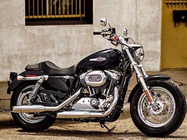 Harley Davidson ने लॉन्च की 1200 Custom, कीमत 8,90,000 रुपये