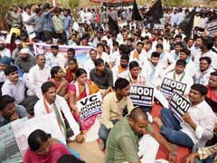 Activist Teesta Setalvad, Lawmakers Denied Entry At Hyderabad University