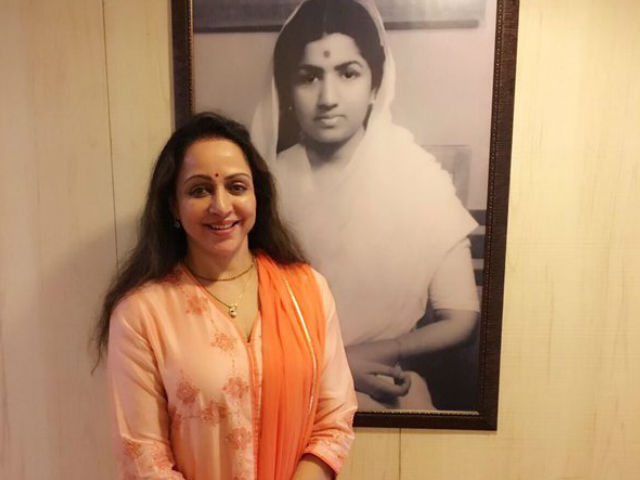 Hema Malini to Release <i>Bhajan</i> Album, Says 'Discovering a New Me'