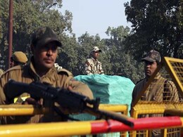 बेंगलुरु : गणतंत्र दिवस पर भारी सुरक्षा इंतजाम, चप्पे-चप्पे पर सुरक्षा बलों के जवान तैनात बेंगलुरु : गणतंत्र दिवस पर भारी सुरक्षा इंतजाम, चप्पे-चप्पे पर सुरक्षा बलों के जवान तैनात