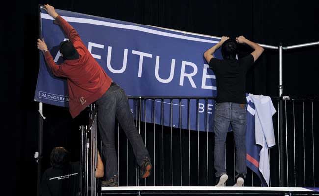 Iowa Kicks Off 2016 US Presidential Race With Caucus Tradition