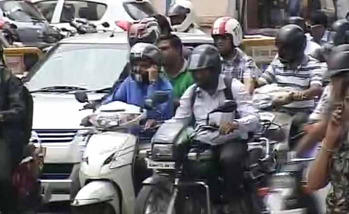 Helmets Compulsory in Cuttack in Order to Get Fuel