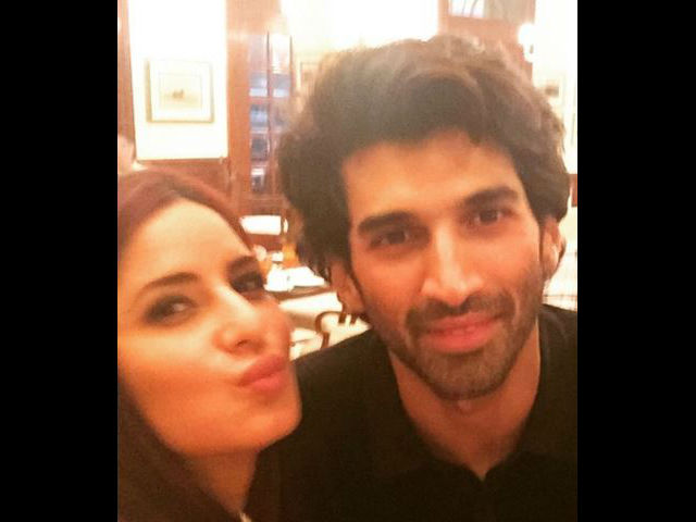 In New <i>Fitoor</i> Poster Katrina Kaif, Aditya Roy Kapur Are in Love