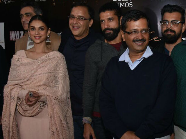 Arvind Kejriwal Watches <i>Wazir</i> With Farhan, Aditi