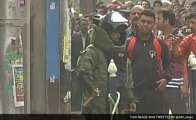 Bomb Scare in Kolkata After Suspicious Bag Found At Metro Station