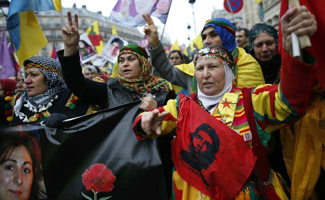 Thousands of Kurds Protest in Paris Over Murders of Female Rebels