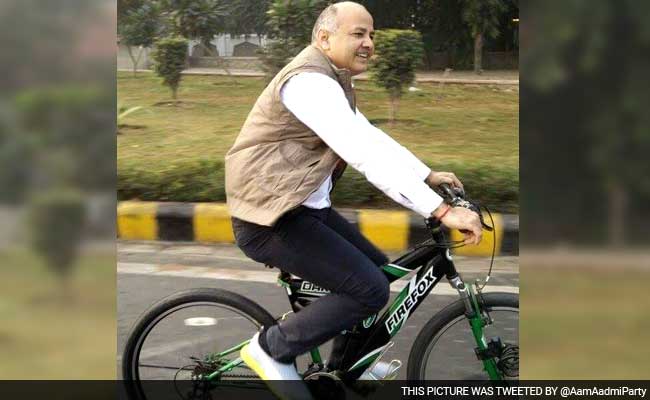 Even-Numbered Cars Roll On Day 2; AAP's Manish Sisodia Cycles To Office