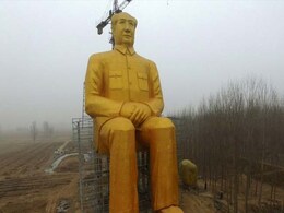 China Just Destroyed This 120-Foot-Tall Gold Statue Of Chairman Mao China Just Destroyed This 120-Foot-Tall Gold Statue Of Chairman Mao
