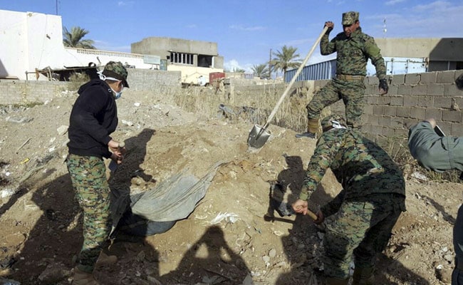 40 Bodies Found In Mass Grave In Iraq's Ramadi