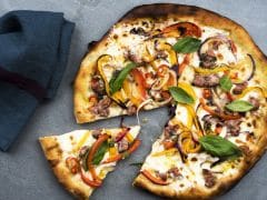 How to Make California-Style Pizzas at Home How to Make California-Style Pizzas at Home