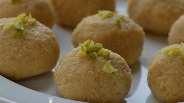 Gur-Ladoo