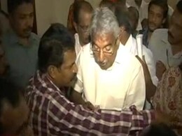 सौर ऊर्जा घोटाला : सीएम चांडी ने 14 घंटे दी गवाही, लाई डिटेक्टर टेस्ट से किया इनकार सौर ऊर्जा घोटाला : सीएम चांडी ने 14 घंटे दी गवाही, लाई डिटेक्टर टेस्ट से किया इनकार