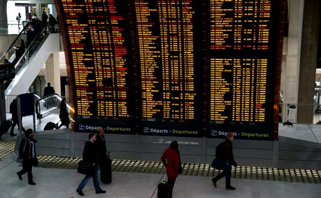 Tempers Flare At Paris Airport After Fake Bombs Found