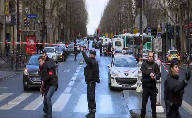 2 Killed In Knife Attack Near Paris, ISIS Claims Attack