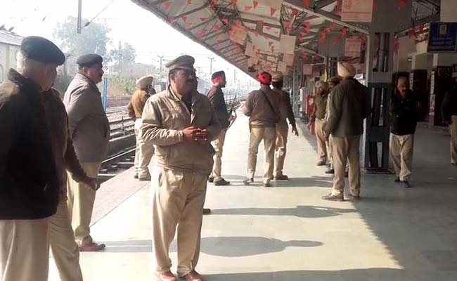 Bomb Disposal Squads At Pathankot Train Station