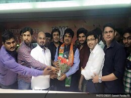 Former Executive Editor Of Shiv Sena's Hindi Mouthpiece Joins BJP Former Executive Editor Of Shiv Sena's Hindi Mouthpiece Joins BJP