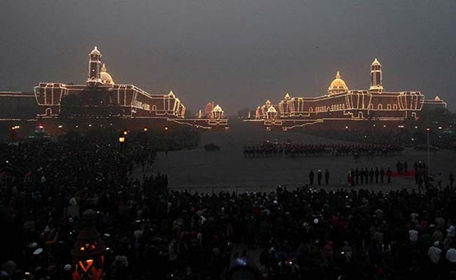 रक्षा मंत्रालय को नहीं ऊर्जा संरक्षण की फिक्र, सामान्य बल्बों से की सजावट